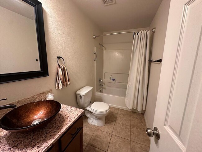 Building Photo - 484 Moonwalker Trail