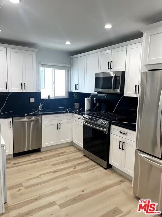 Building Photo - 8704 Dorrington Ave