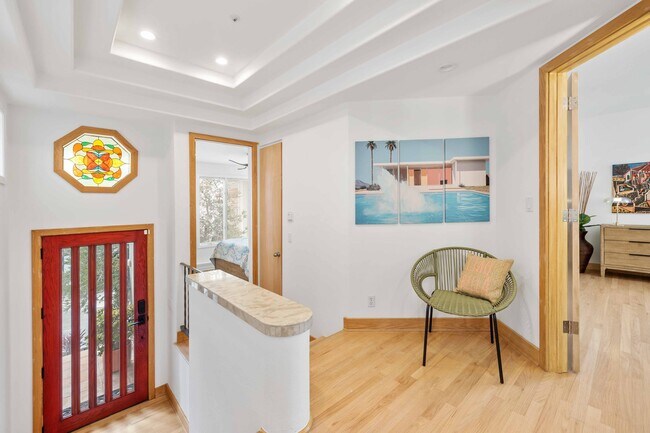 Building Photo - 121 Marine Pl