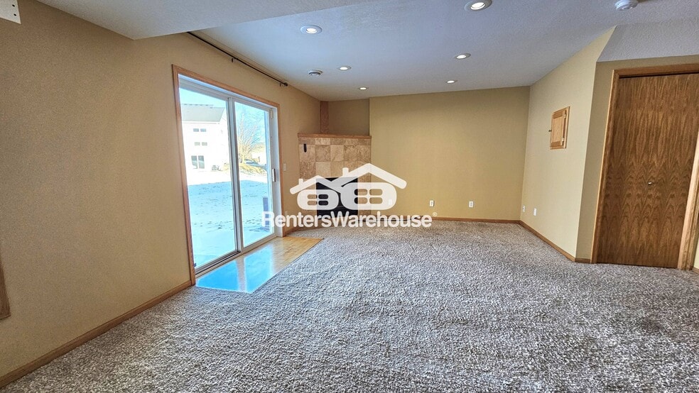 Building Photo - 7648 Century Blvd