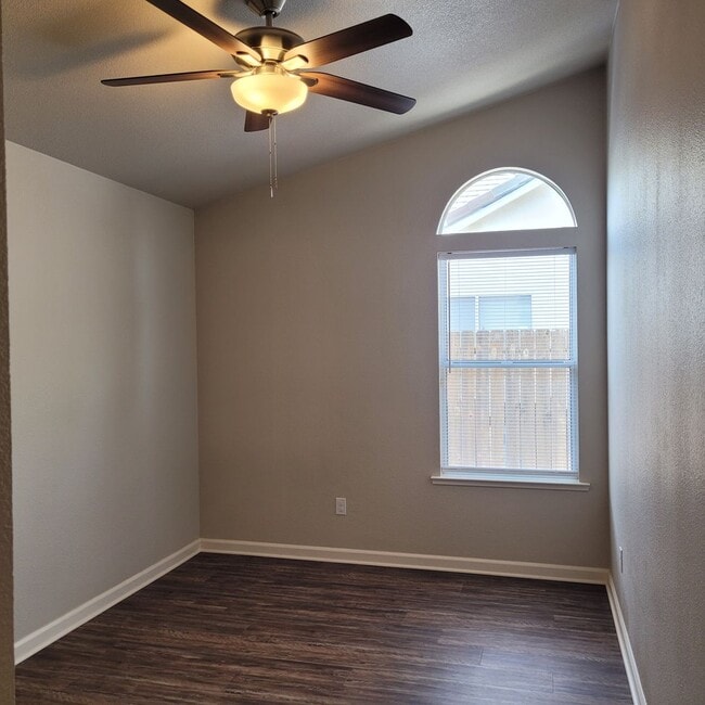 Building Photo - 2266 Pinto Way