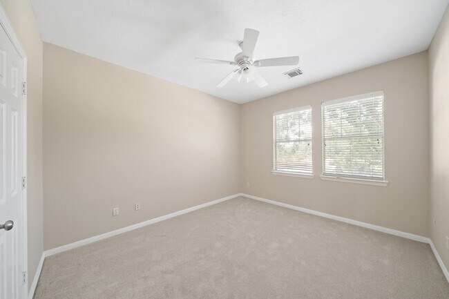 Building Photo - 16007 Berkshire Manor Ln