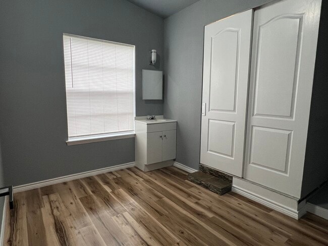 Building Photo - 4851 Castle Bow