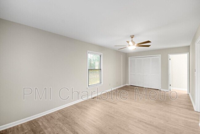 Building Photo - 1207 Harvard St