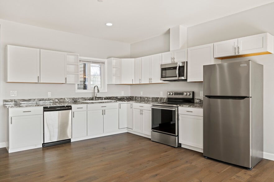 Building Photo - 812 2nd Ave N