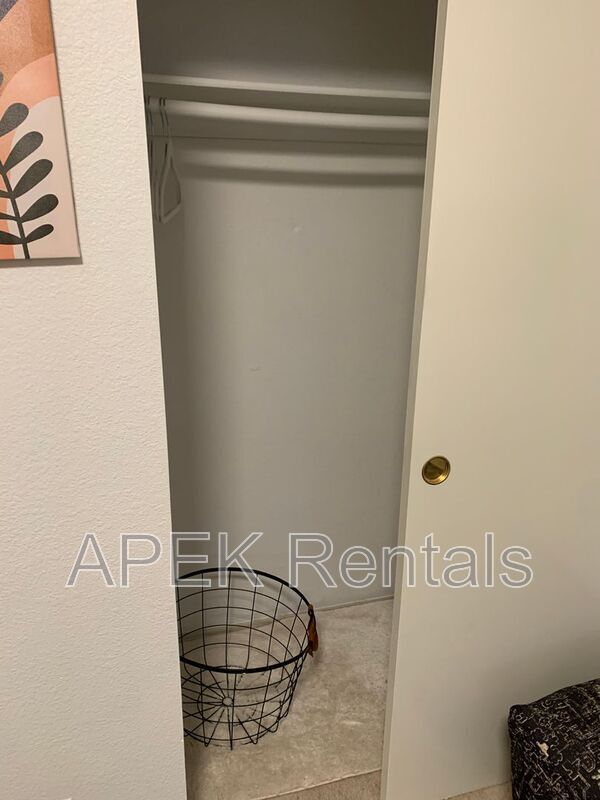 Building Photo - 61493 Desert Air Rd