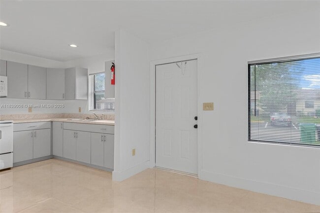 Building Photo - 28151 SW 142nd Ct