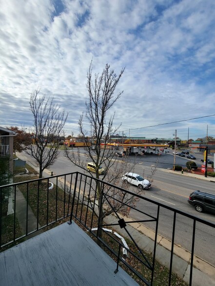 Building Photo - 13444 Euclid Ave