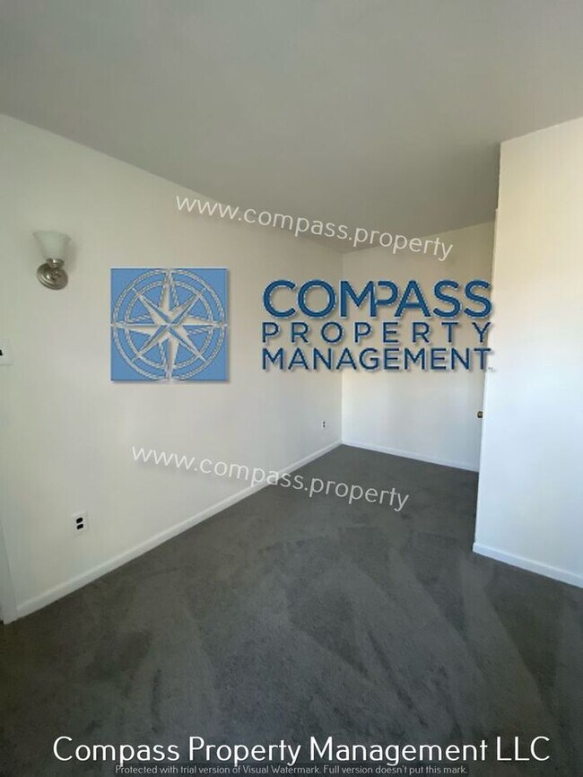 Building Photo - $ 1795 - 4 Bedroom, 1.5 Bath 3 Floor Home,...