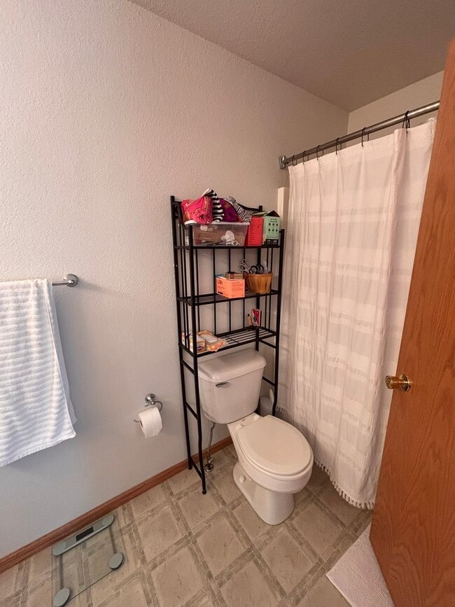 Building Photo - 3 BED | 2.5 BATH | SINGLE GARAGE | RAPID VALLEY