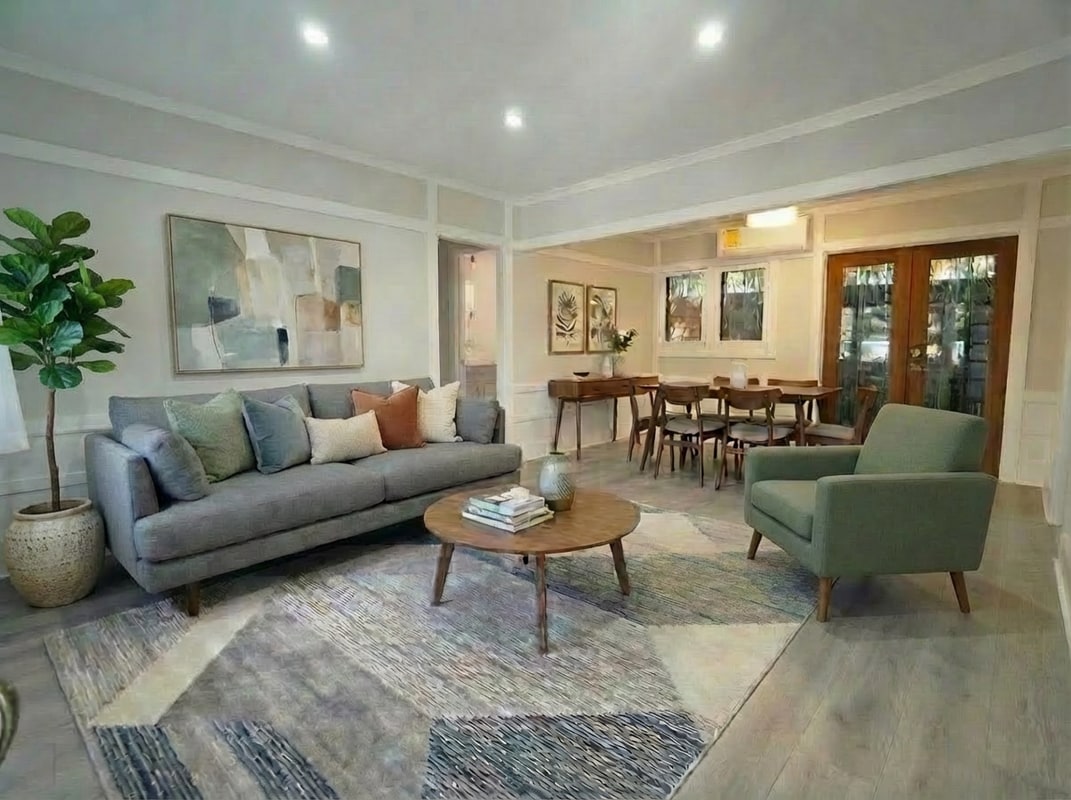 Building Photo - 6043 Selma Ave