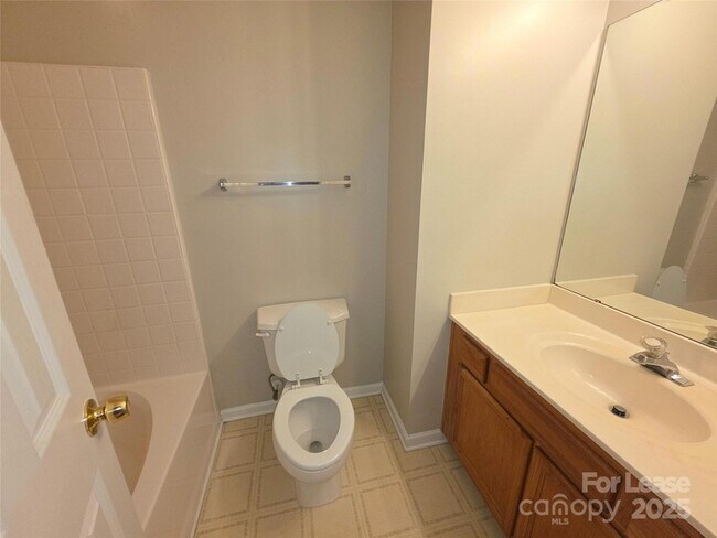 Building Photo - 9933 Birch Knoll Ct