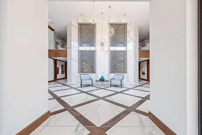 Building Photo - 6075 Pelican Bay Blvd