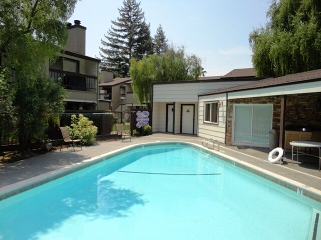 Building Photo - 6260 Havenside Dr