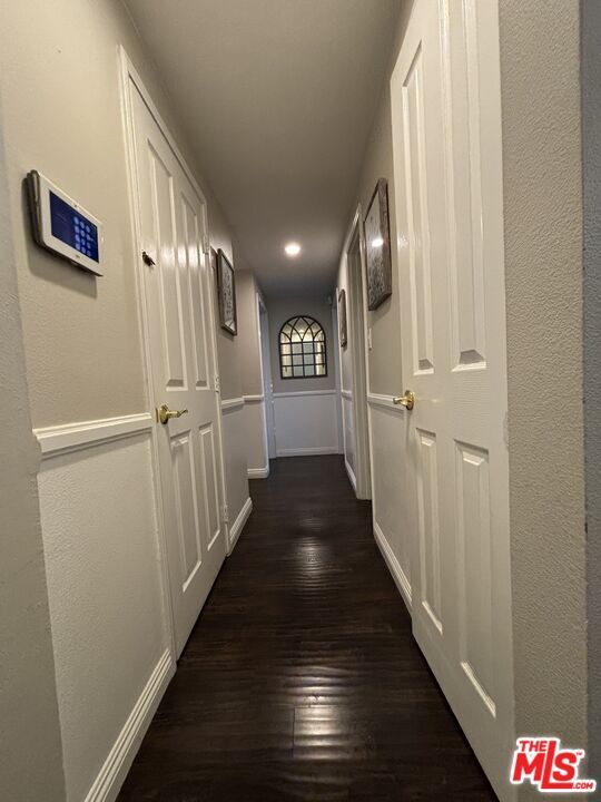 Building Photo - 10824 Paso Robles Ave