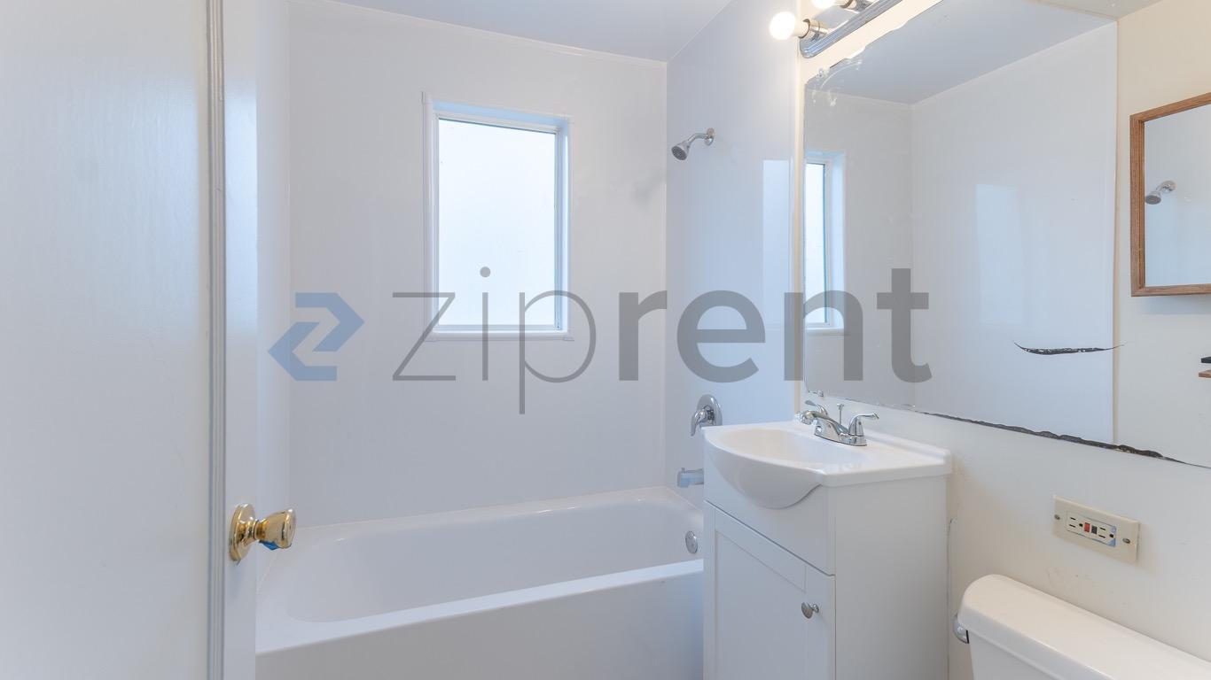 Building Photo - 5703 N Alberta St