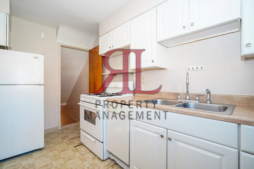 Building Photo - 1799 Kings Ct