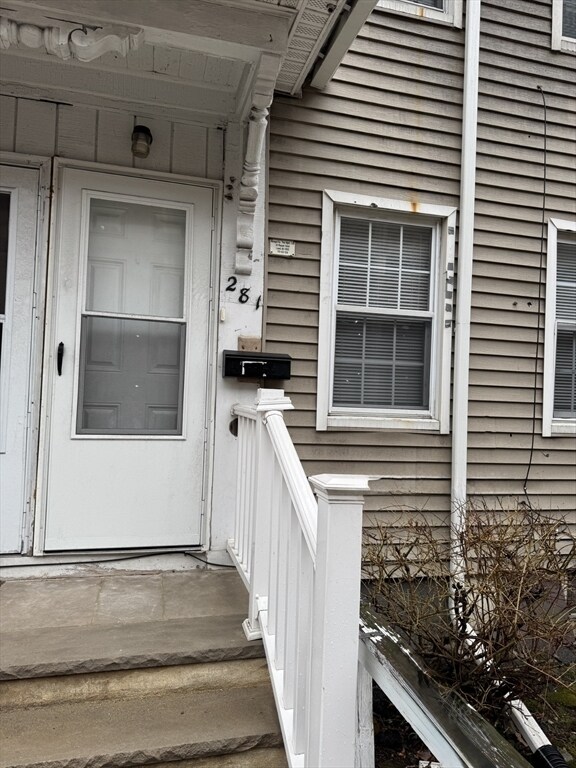 Building Photo - 281 E Merrimack St