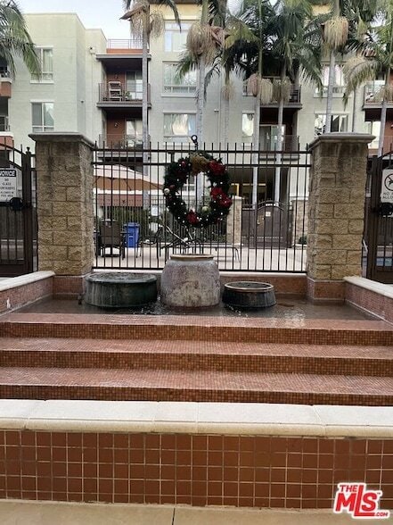 Building Photo - 100 S Alameda St