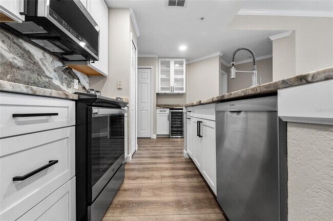 Building Photo - 700 S Harbour Island Blvd