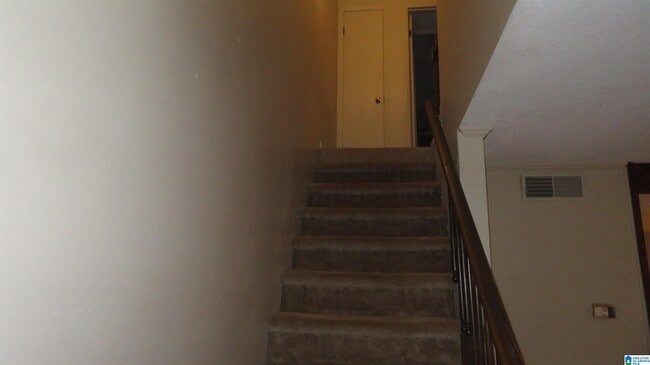 Building Photo - 3937 Montclair Rd