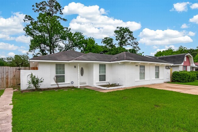 Building Photo - 6311 Tall Willow Dr
