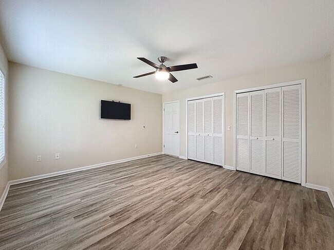 Building Photo - Exquisite Lake County Home with Lake Harris Views