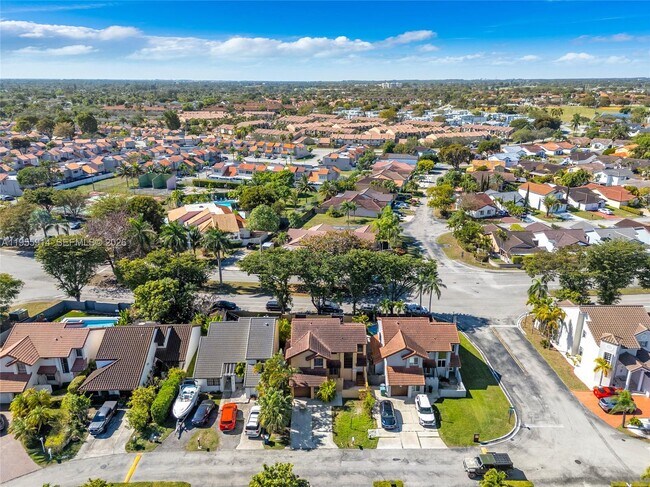 Building Photo - 6114 SW 127th Pl