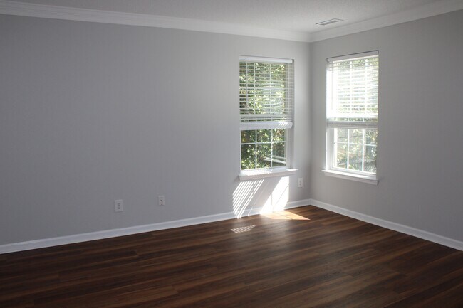 Building Photo - 312 Evening Star Dr