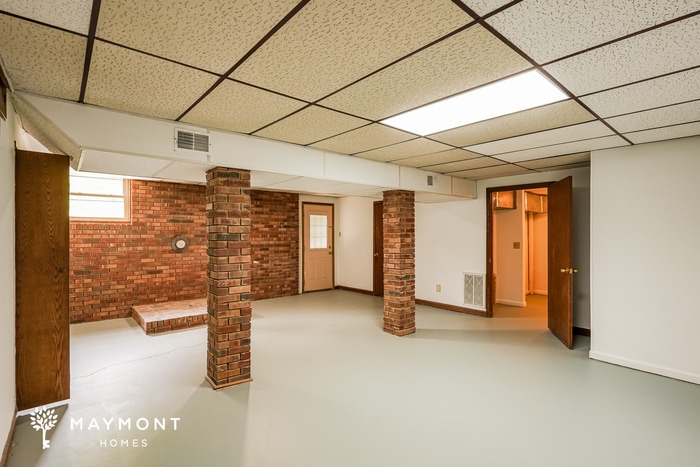 Building Photo - 127 Evergreen Cir