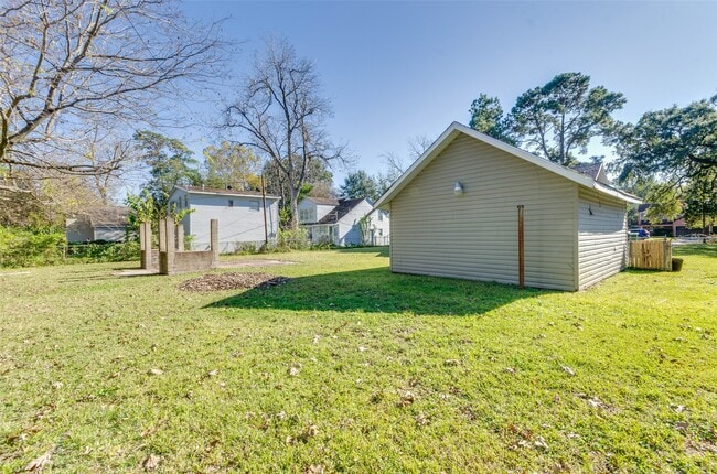 Building Photo - 236 W 31st St