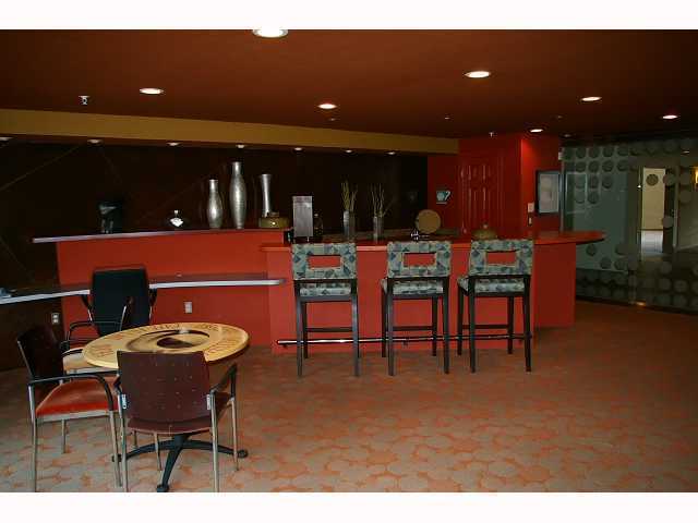 Building Photo - 2 Bedroom Upgraded Condo Close to UCSD