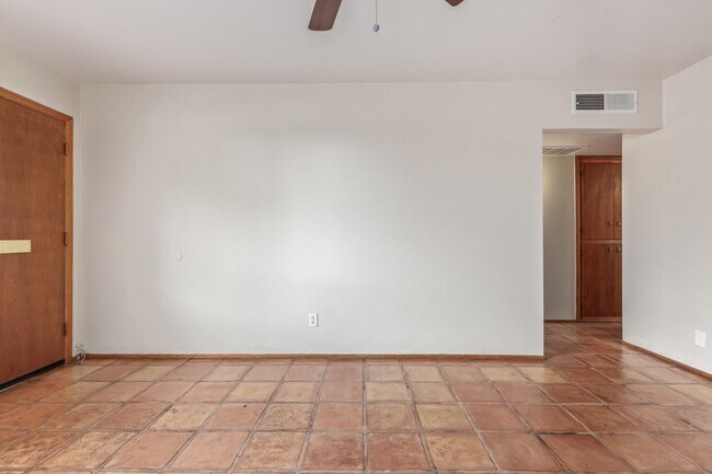 Building Photo - 7153 N 57th Dr