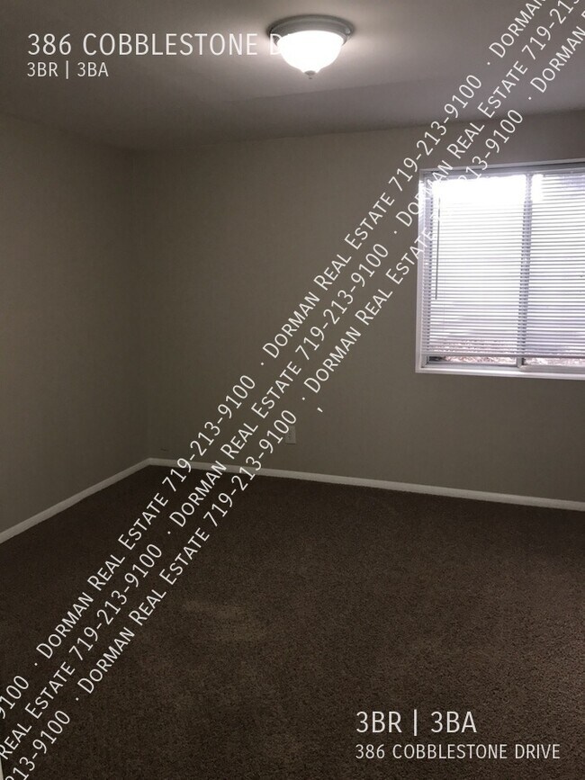 Building Photo - 386 Cobblestone Dr