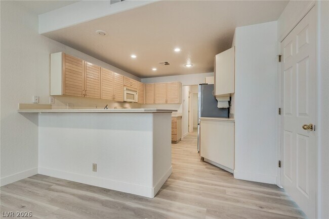 Building Photo - 4992 Crooked Stick Way