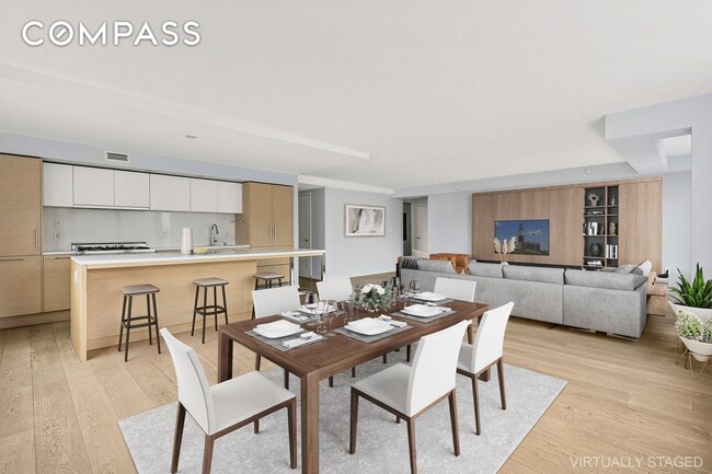 Building Photo - Sprawling UWS 4-Bedroom