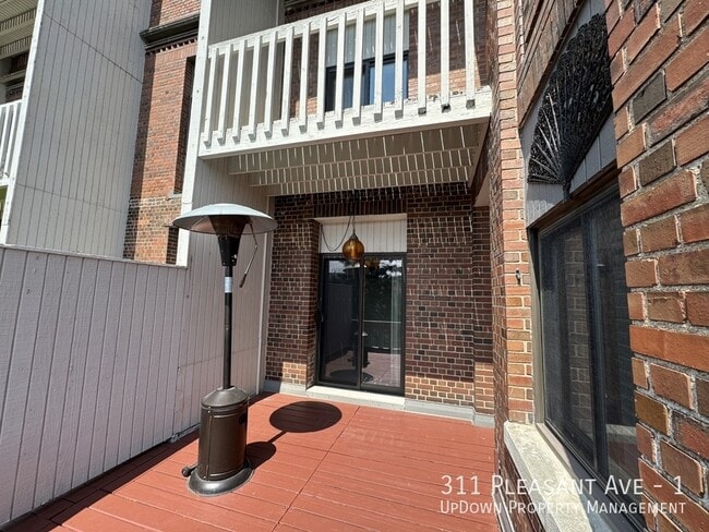 Building Photo - 311 Pleasant Ave