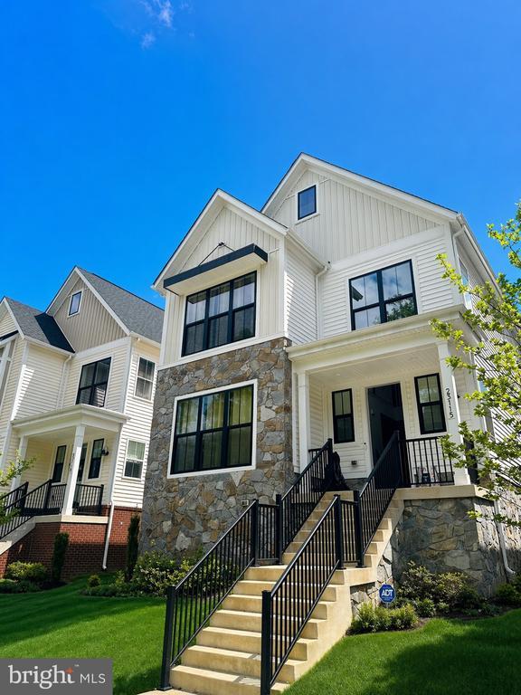 Building Photo - 23115 Glenwood Hts Cir