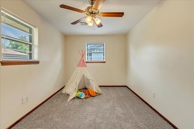 Building Photo - 4121 Monica Dr