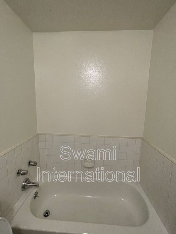 Building Photo - 345 Stepney St