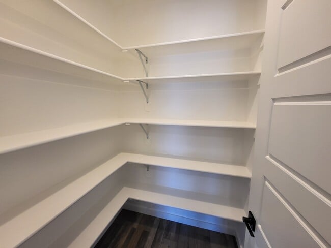 Building Photo - 1513 Zephyr Way