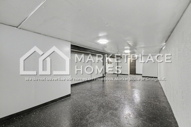 Building Photo - 19422 Algonac St