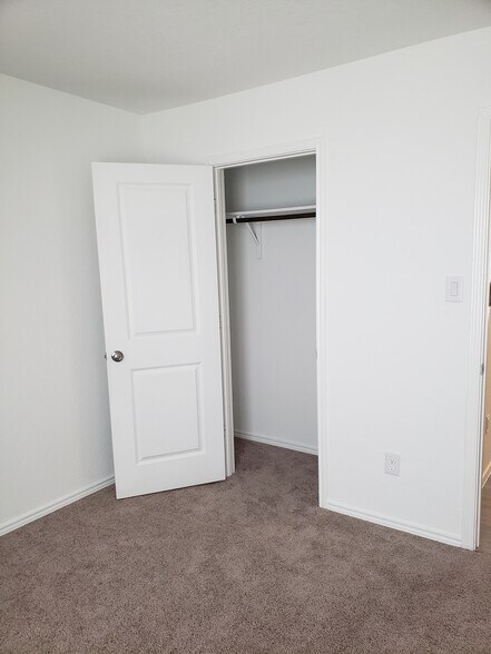 Building Photo - 5447 Calton Bnd