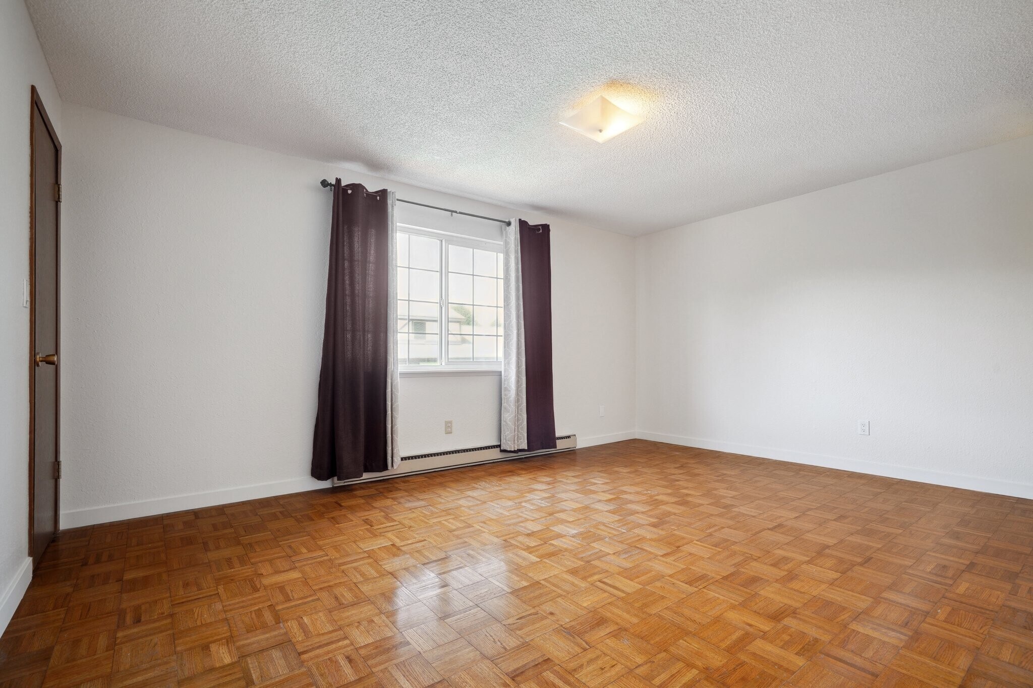 Building Photo - 3425 S 176th St