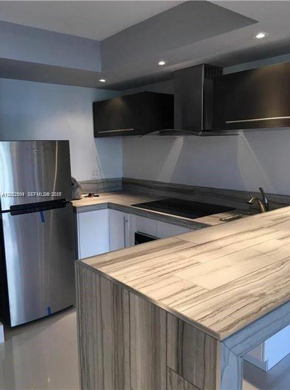 Building Photo - 200 SE 15th Rd