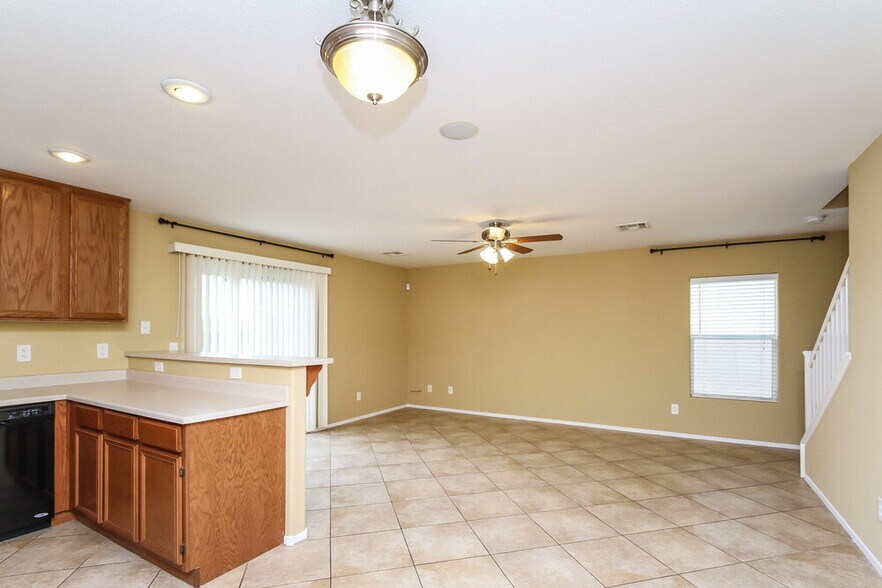 Building Photo - 8264 Wuthering Heights Ave