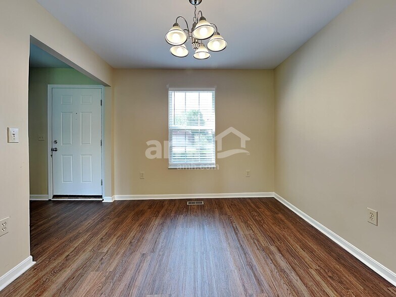 Building Photo - 6340 Deermeade Dr