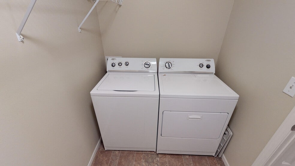 Building Photo - Tuscany Villas