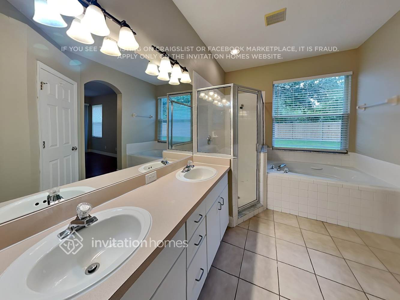 Building Photo - 1612 Wakefield Dr