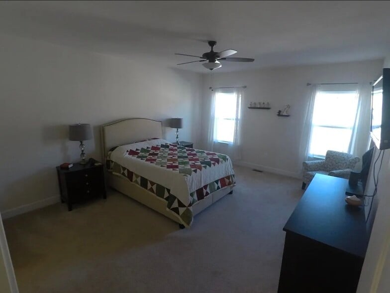 Master bedroom, front angle - 8828 Englewood Farms Dr